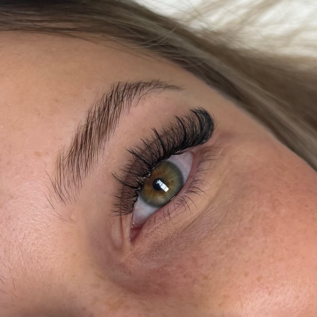 Extensions de cils - Regard 2